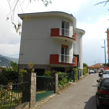 Il Villino Del Ruscello Villa Рапало Екстериор снимка